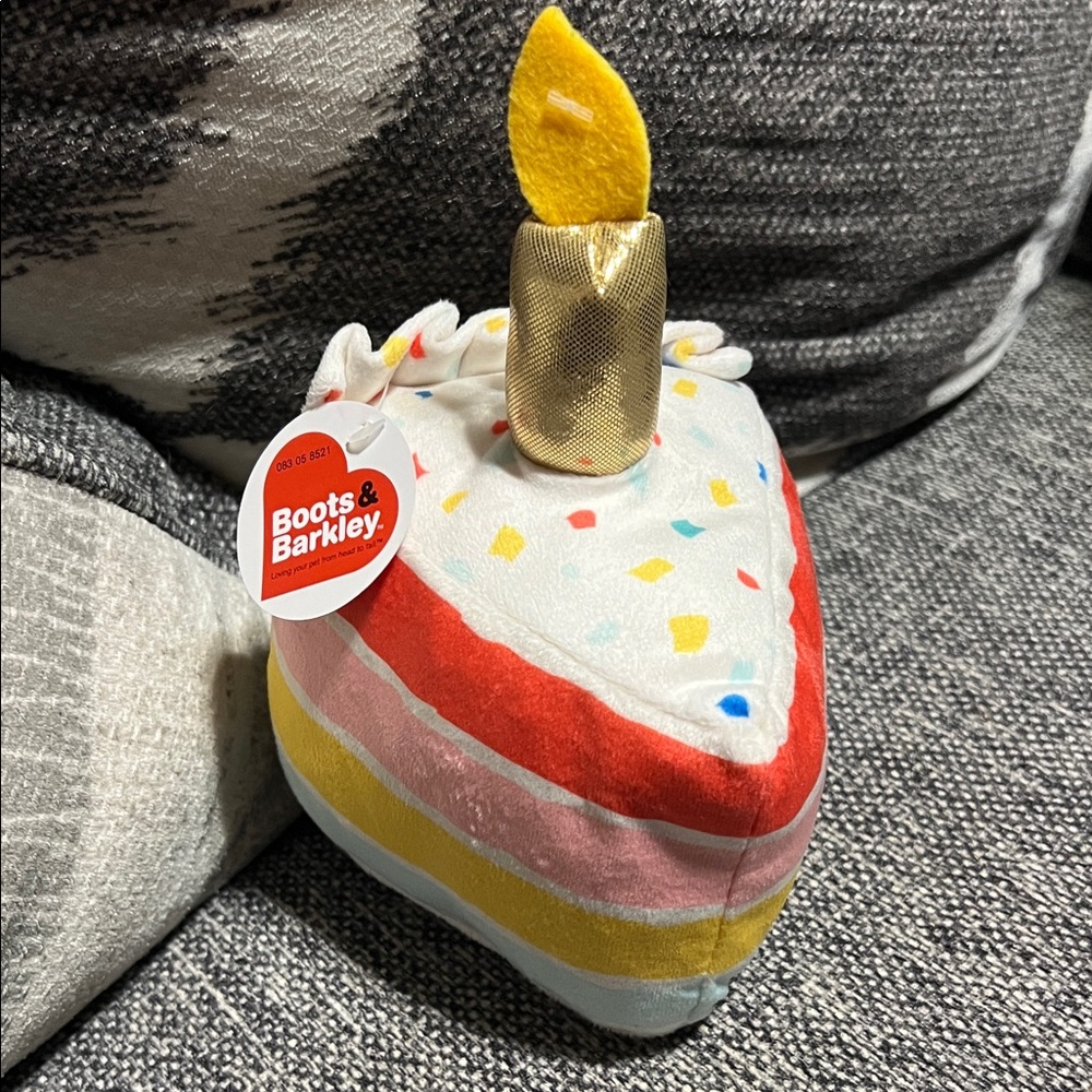 NWT Boots & Barkley Birthday Cake Slice Dog Toy